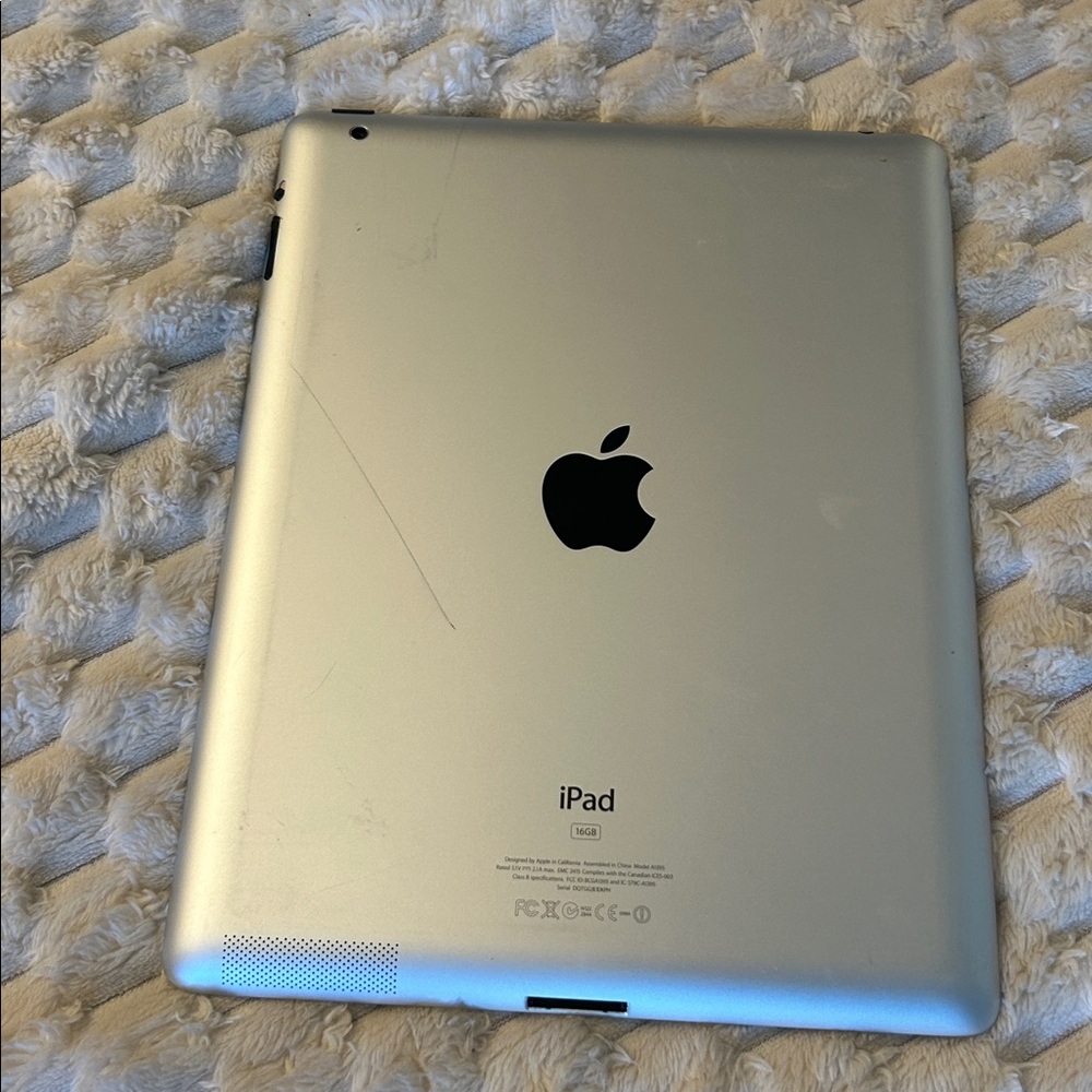 Apple Tablet - White - Picture 2 of 6